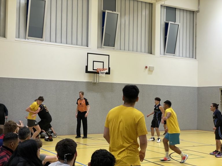 FIBA 3x3: Spielszene beim Hallenturnier